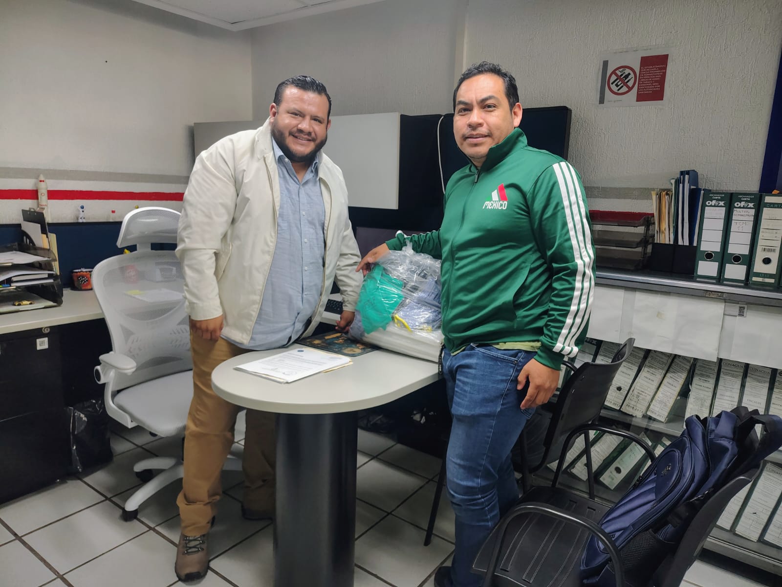 Conagua recibe donación de materiales para fortalecer trabajos de limpieza en el río Atoyac